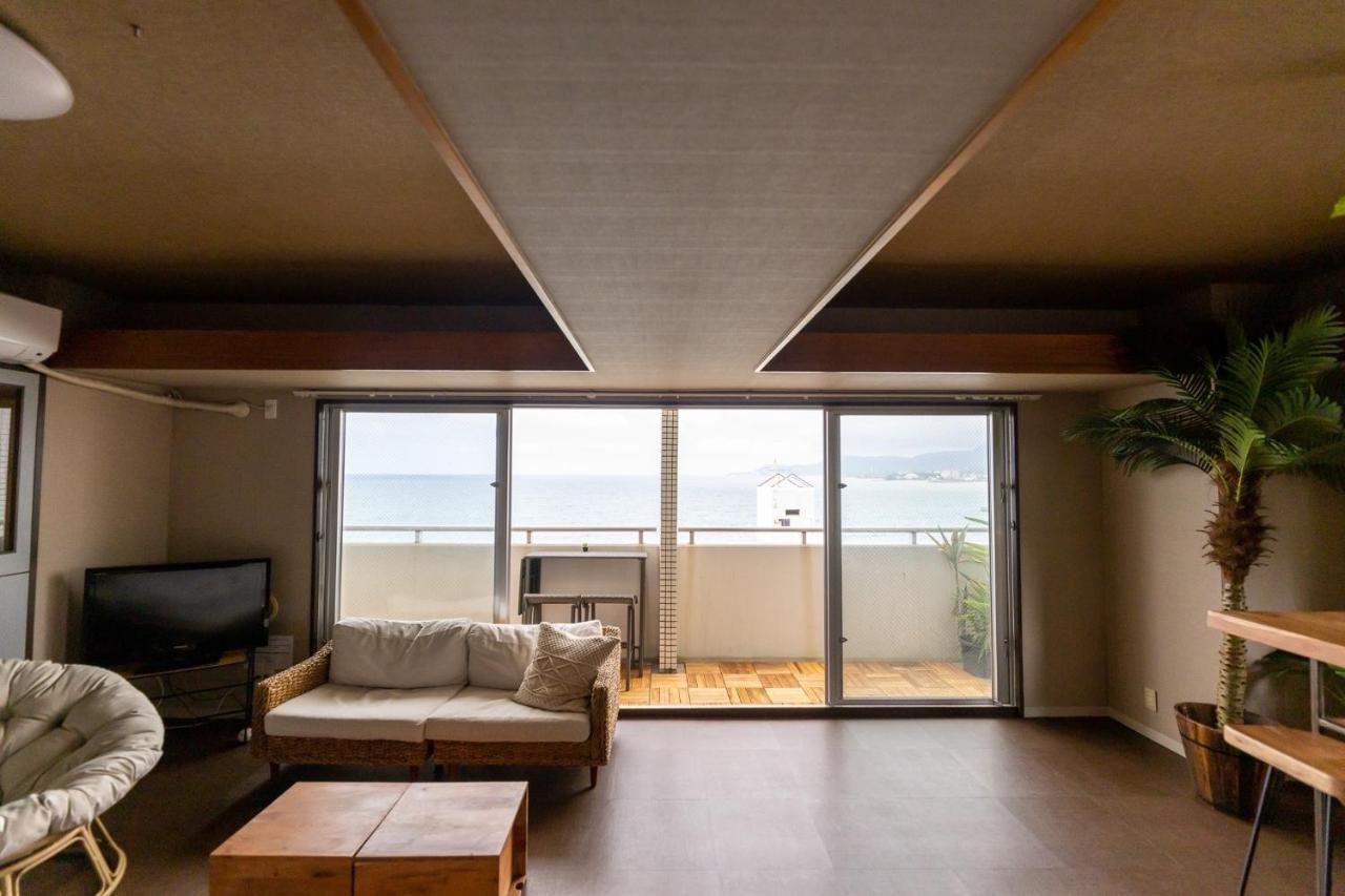 Agarii 海まで徒歩1分。最上階の角部屋！アクセス抜群オーシャンビュー でのんびりstay מראה חיצוני תמונה